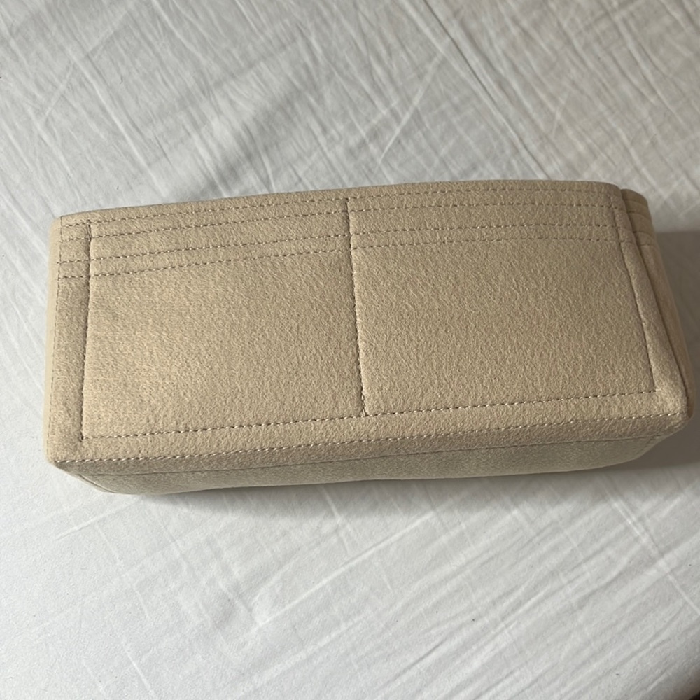 Samorga Chanel 19 medium bag organizer in beige 26cm